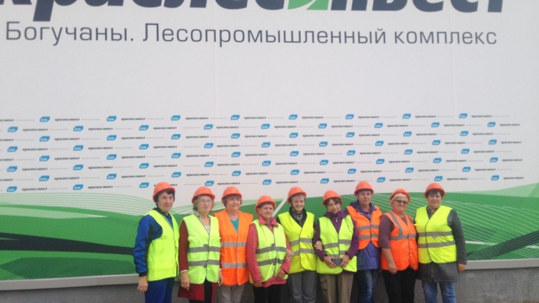 Ветераны лесной отрасли побывали на предприятии «Краслесинвест»