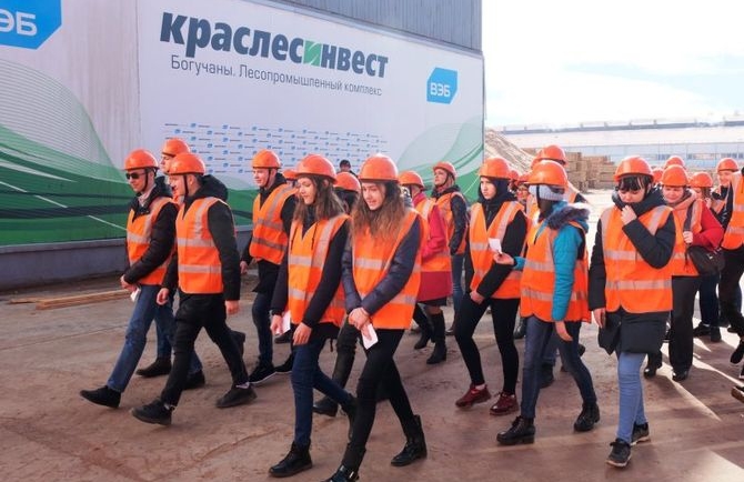 В Богучанах прошел профориентационный фестиваль «Лесное дело»