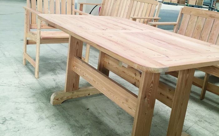 АО «Краслесинвест» запустило производство дачной мебели