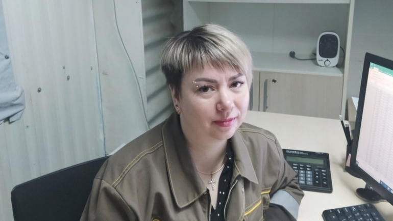 Ирина Матащук — главная по проверке качества продукции.