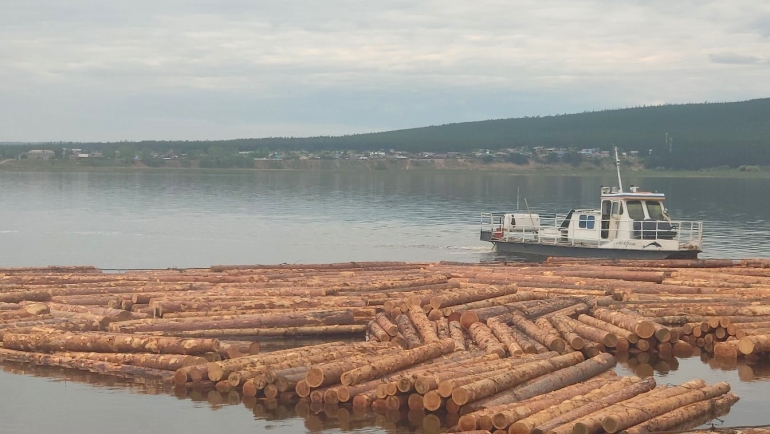 Сплав сырья по Ангаре