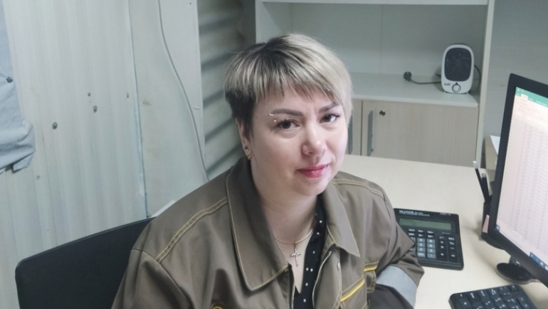 Ирина Матащук — главная по проверке качества продукции.