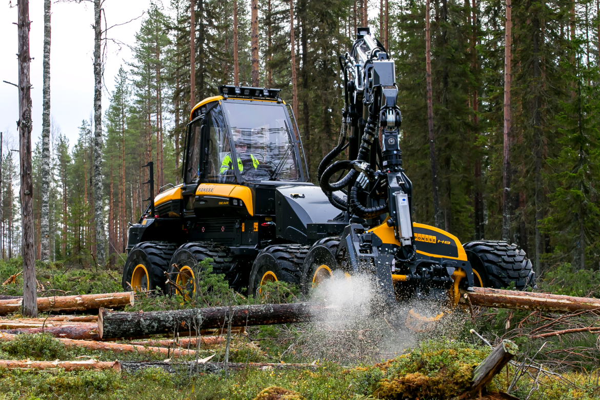 Краслесинвест расширяет парк лесных машин.